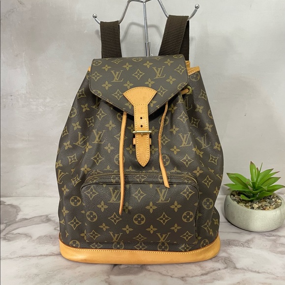 SOLD ON INSTAGRAM PAGE. LOUIS VUITTON MONTSOURIS GM BACKPACK - Picture 1 of 16